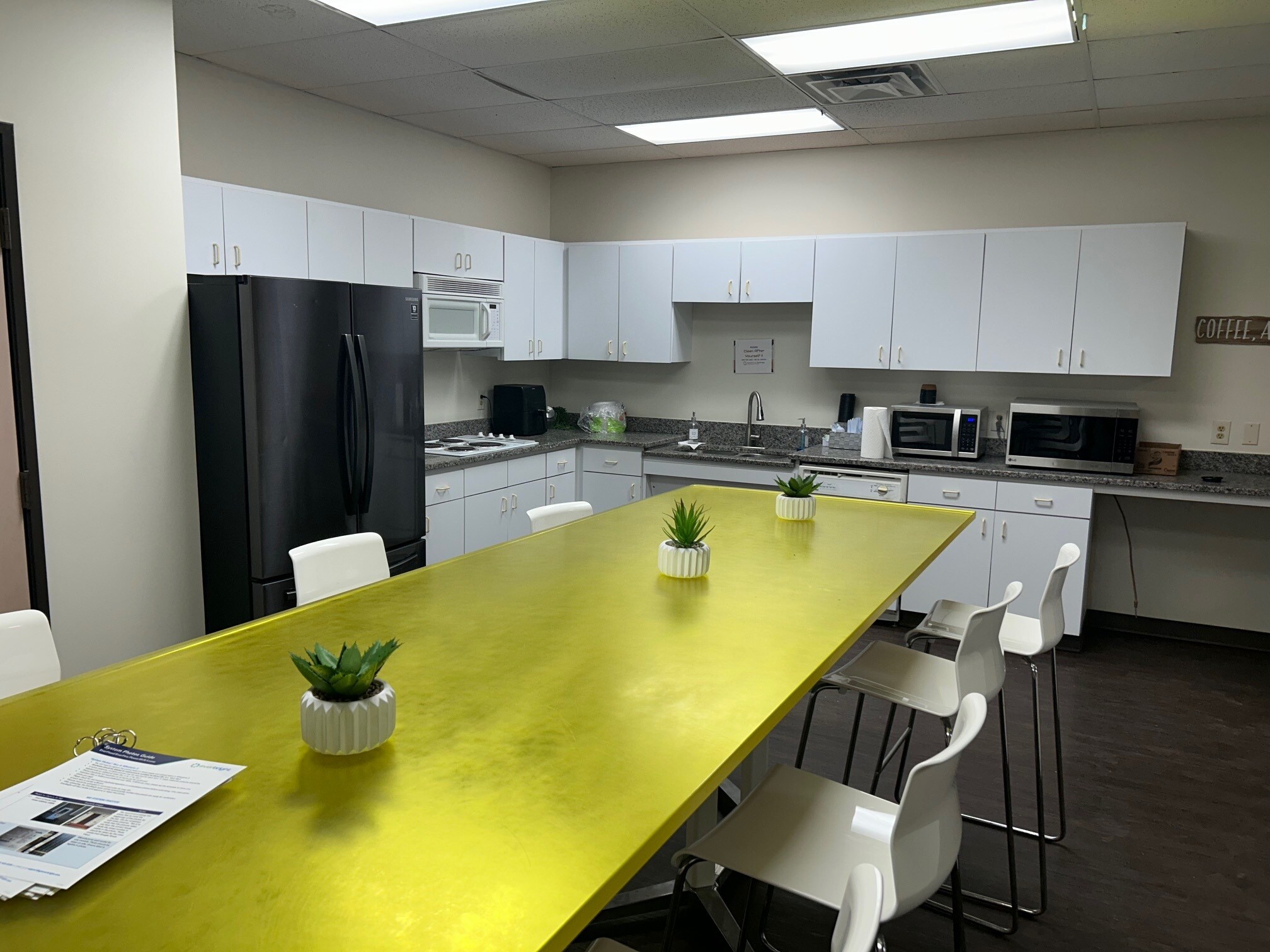 817 Greenview Dr, Grand Prairie, TX à louer Photo intérieure– Image 1 sur 8