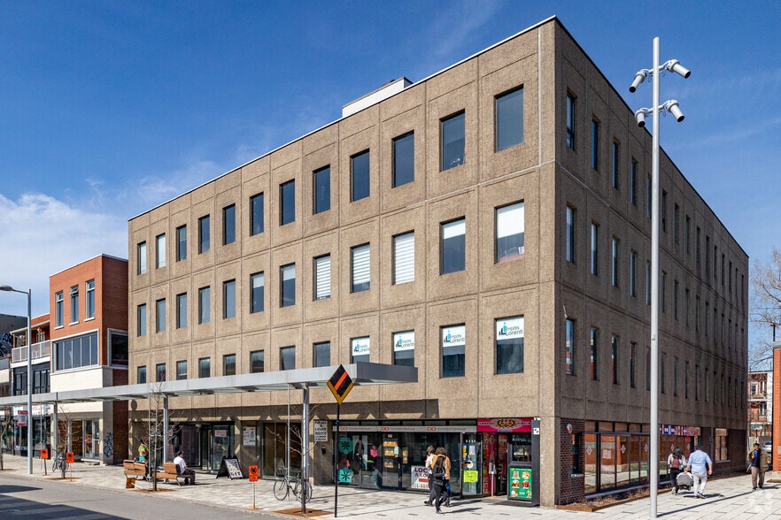 7091-7111 Rue Saint-Hubert, Montréal, QC à vendre - Photo principale – Image 1 sur 2
