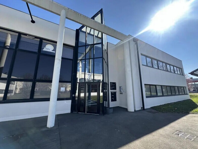 Bureau dans Chartres à louer - Photo de l’immeuble – Image 2 sur 13