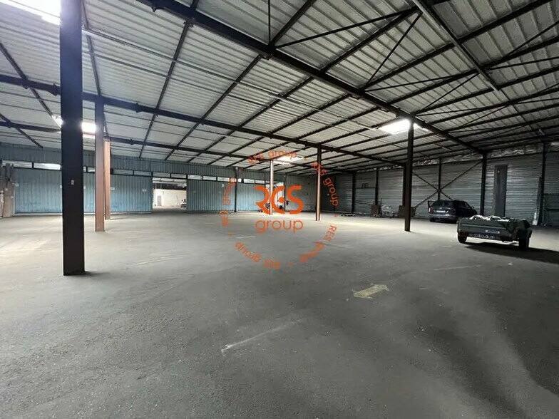 Industriel/Logistique dans Bordeaux à vendre - Photo de l’immeuble – Image 3 sur 8