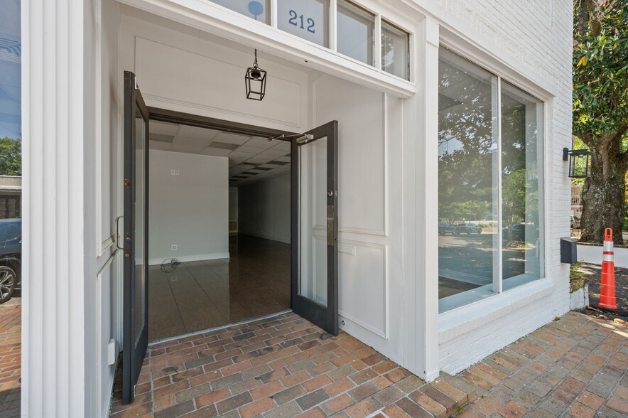 212 Fairhope Ave, Fairhope, AL à louer - Photo de l’immeuble – Image 3 sur 11