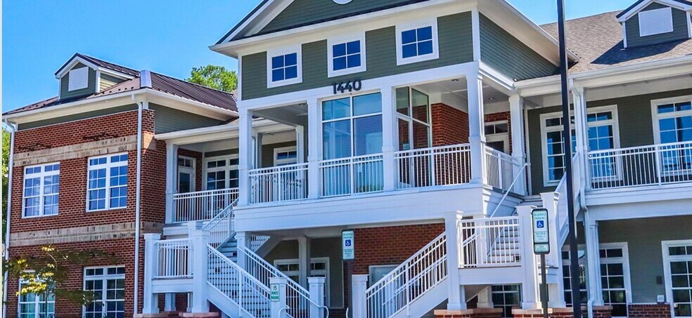 1400 Chapel Ridge Rd, Apex, NC à louer - Photo principale – Image 1 sur 2