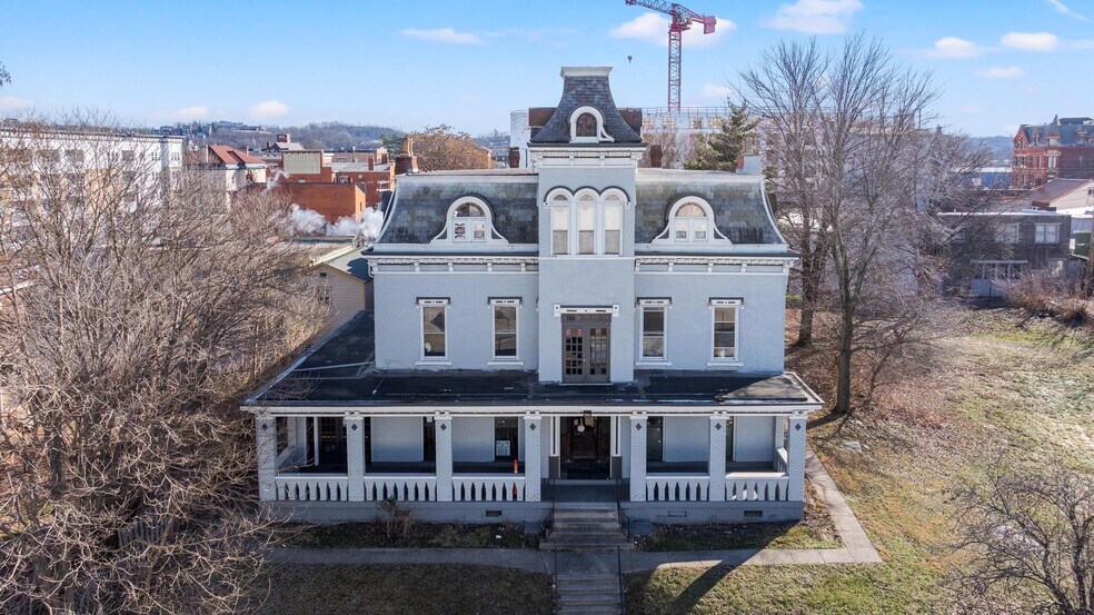 24 E 3rd St, Newport, KY à vendre - Photo de l’immeuble – Image 2 sur 45