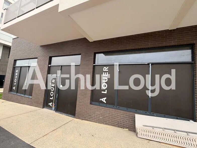 Bureau dans Caen à louer - Photo de l’immeuble – Image 3 sur 13