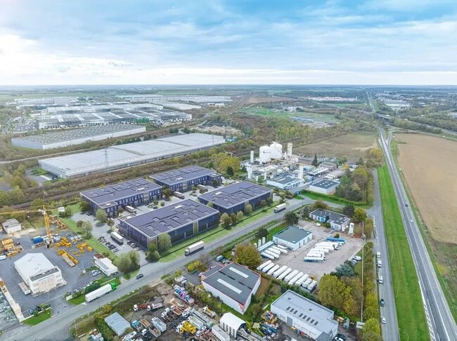 Plus de détails pour Avenue Paul Langevin, Moissy-Cramayel - Local d'activités à louer