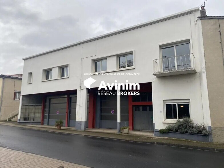 Local d'activités dans Joze à vendre - Photo de l’immeuble – Image 1 sur 11