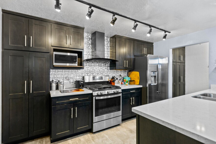 87 S Main St, Brigham City, UT à vendre - Photo principale – Image 1 sur 1