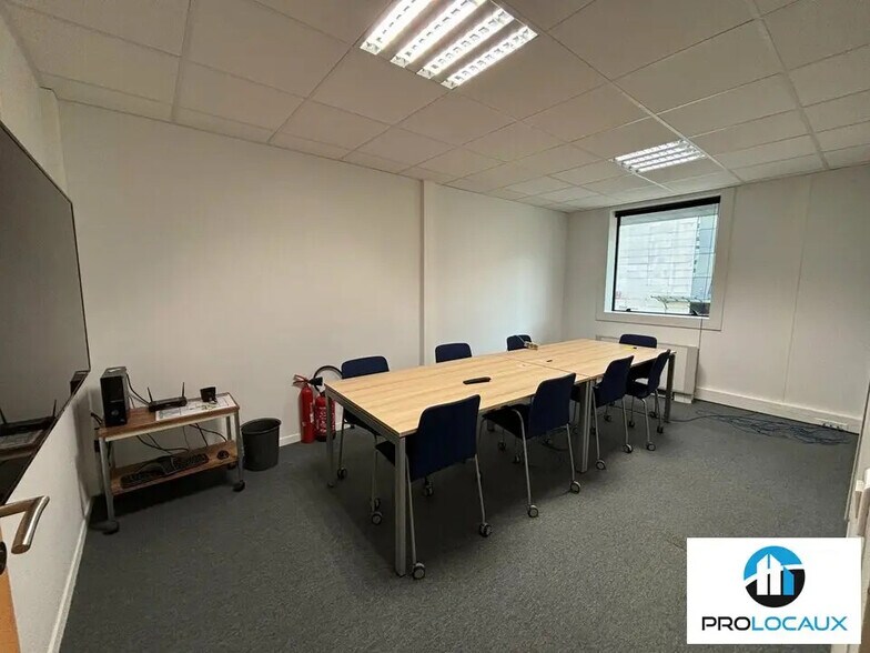 Bureau dans Grenoble à louer - Photo de l’immeuble – Image 2 sur 6