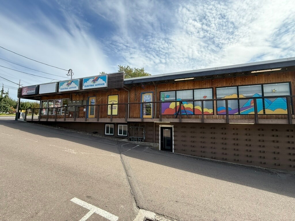 11642 SW Pacific Hwy, Tigard, OR à vendre Photo de l’immeuble– Image 1 sur 7