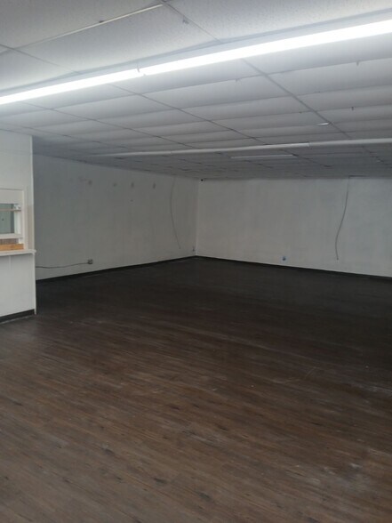 6111 SRL Thornton Freeway, Dallas, TX à louer - Photo de l’immeuble – Image 2 sur 20