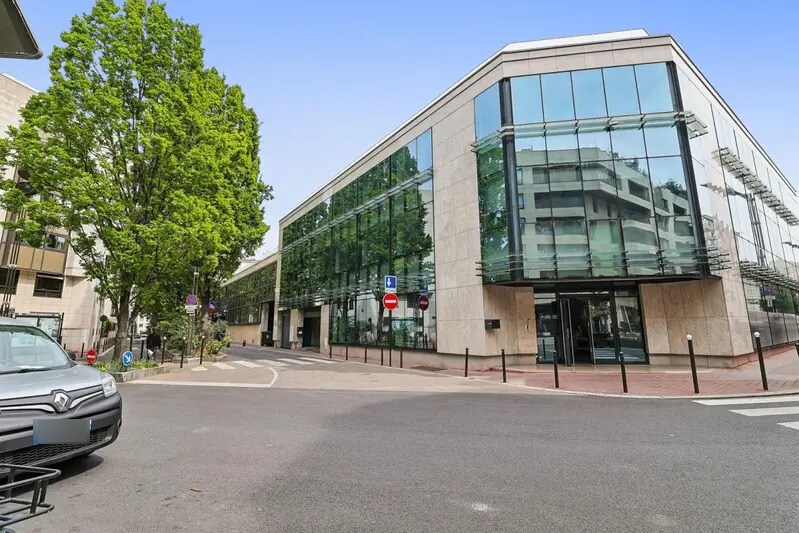 14-16 Rue Clément Bayard, Levallois-Perret à louer - Photo de l’immeuble – Image 1 sur 8