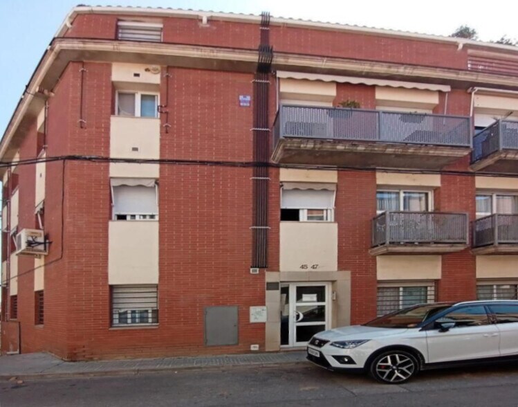 Immeuble residentiel dans Rubí, Barcelona à vendre - Photo principale – Image 1 sur 1