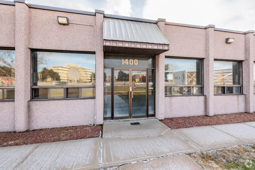 1400 Rte Transcanadienne, Dorval, QC à louer - Photo de l’immeuble – Image 3 sur 8
