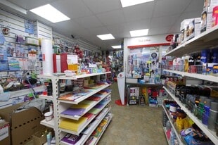 279 Wood Ln, Dagenham LND - Local commercial