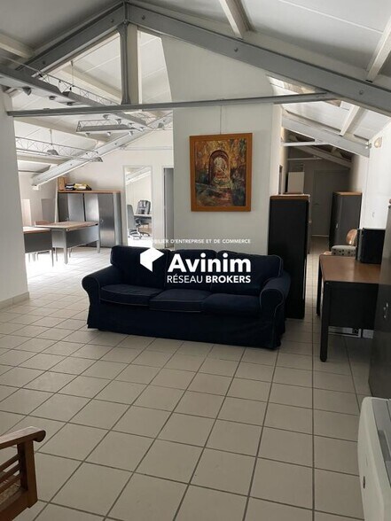 Bureau dans Châteauneuf-les-Martigues à louer - Photo intérieure – Image 2 sur 6