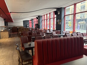 4117 Crescent St, Long Island City, NY à louer Photo intérieure– Image 2 sur 6