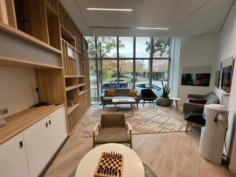 7 Rue Henri Becquerel, Rueil-Malmaison à louer - Photo intérieure – Image 3 sur 10