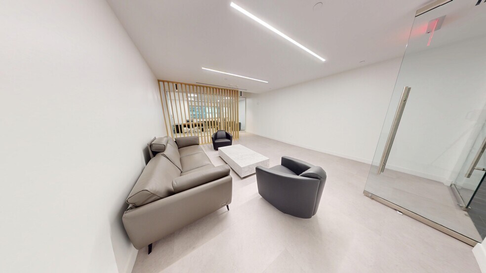 201 S Biscayne Blvd, Miami, FL à louer - Photo de l’immeuble – Image 2 sur 15