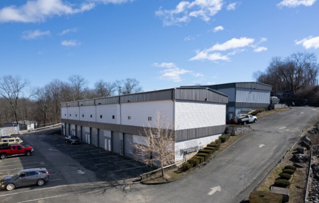 9 Dunham Dr, New Fairfield, CT à louer - Photo de l’immeuble – Image 2 sur 40