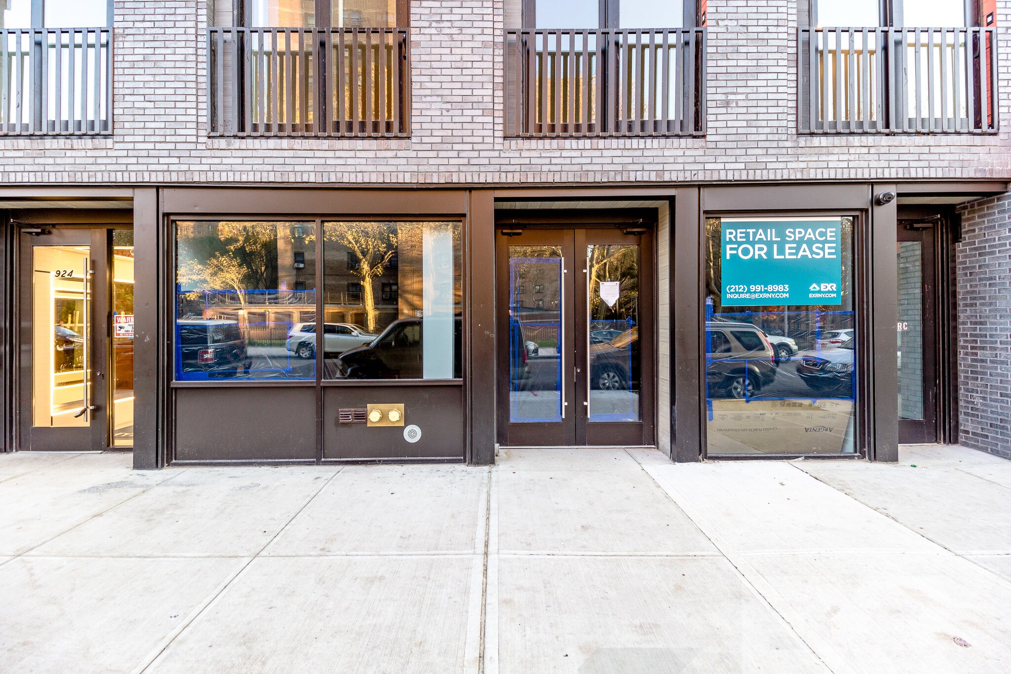 924 Myrtle Ave, Brooklyn, NY à louer Photo de l’immeuble– Image 1 sur 7