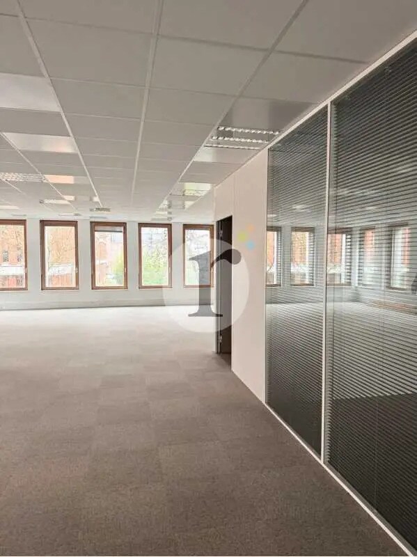 Plus de détails pour Bureau à louer
