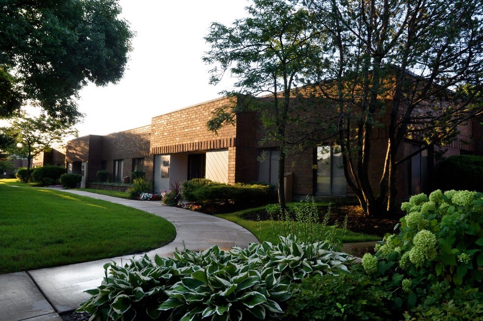 1535 Lake Cook Rd, Northbrook, IL à louer Photo principale– Image 1 sur 34