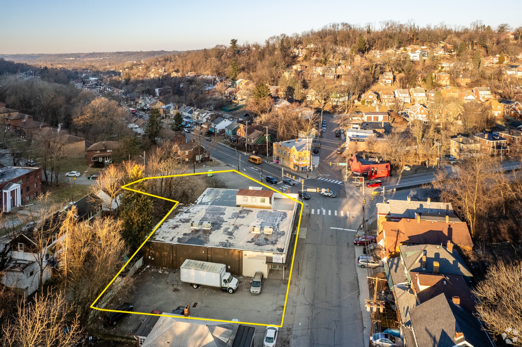 1714 Laketon Rd, Wilkinsburg, PA à louer Photo principale– Image 1 sur 9