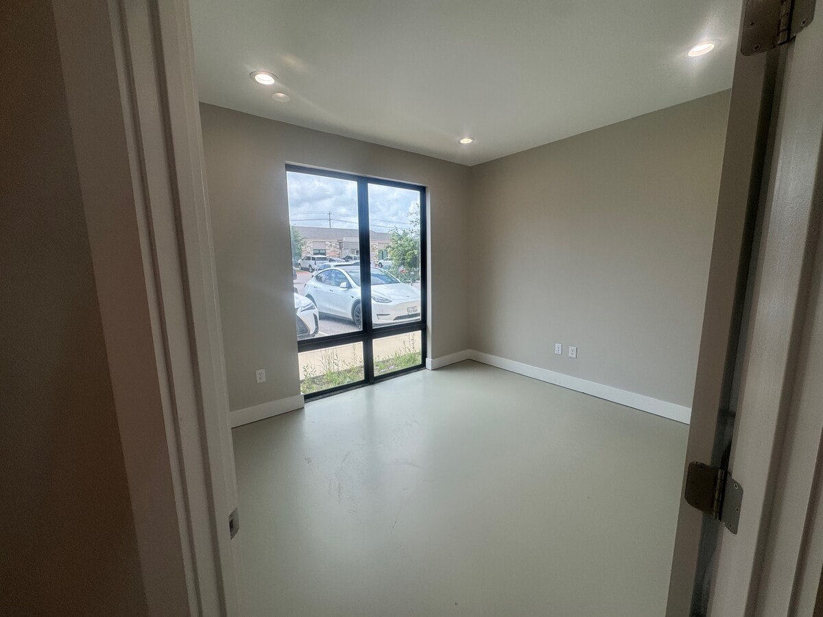 1908 Yaupon Trl, Cedar Park, TX 78613 - Lot 104 - - Photo intérieure - Image 2 of 13