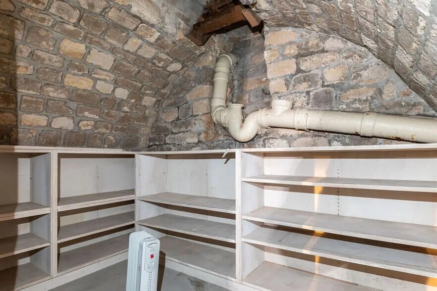 Local commercial dans Paris à louer - Photo intérieure – Image 3 sur 4