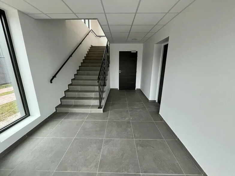 Local d'activités dans Courtry à vendre - Photo intérieure – Image 3 sur 9