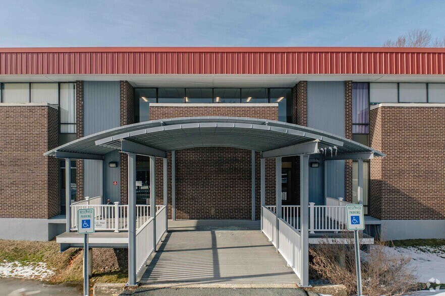 3 Electronics Ave, Danvers, MA à louer - Photo de l’immeuble – Image 2 sur 5