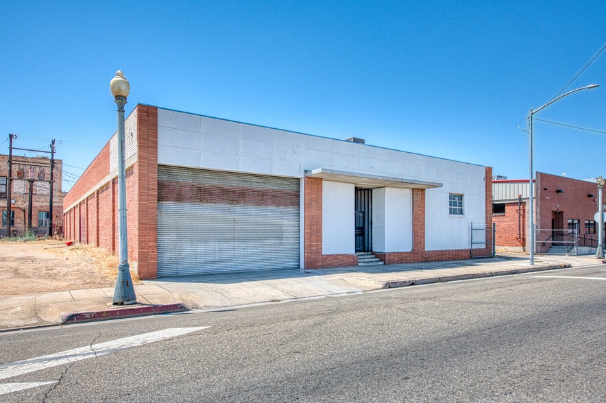 135 Van Ness Ave, Fresno, CA à louer - Photo principale – Image 1 sur 28