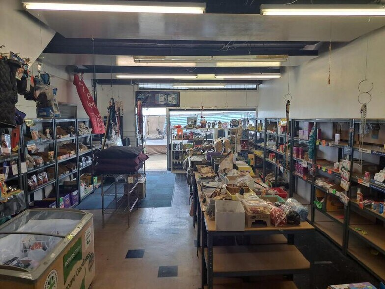 42 Market Sq, Oldham à louer - Photo de l’immeuble – Image 2 sur 8