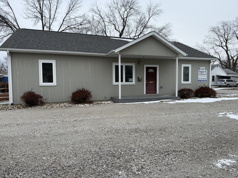 521 N Brown St, Litchfield, IL à vendre - Photo de l’immeuble – Image 2 sur 11