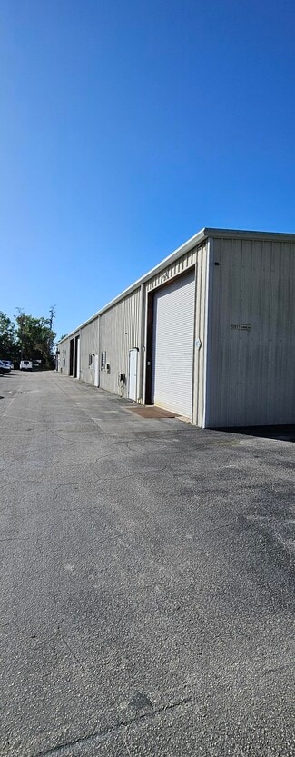 Plus de détails pour 10971 K Nine Dr, Bonita Springs, FL - Industriel/Logistique à louer