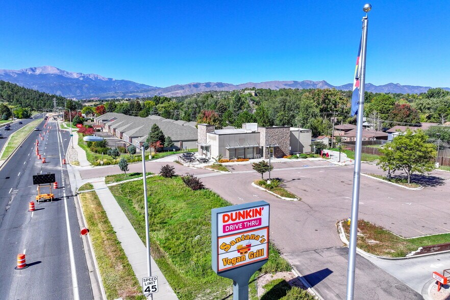 3220 Austin Bluffs Pky, Colorado Springs, CO à louer - Photo principale – Image 1 sur 31