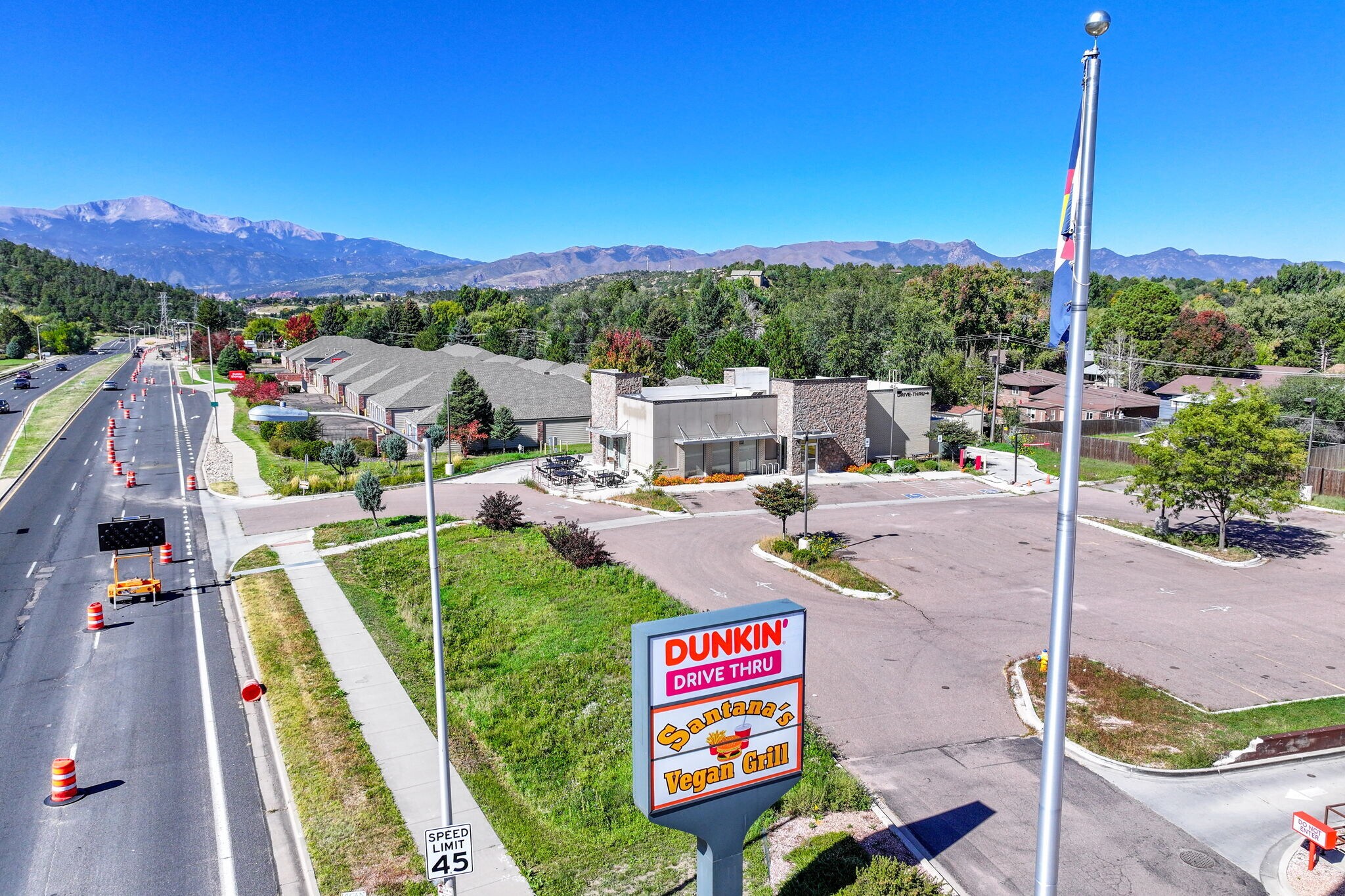 3220 Austin Bluffs Pky, Colorado Springs, CO à louer Photo principale– Image 1 sur 32