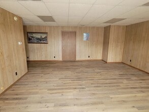 1423 Harlan St, Falls City, NE à louer Photo intérieure– Image 1 sur 6