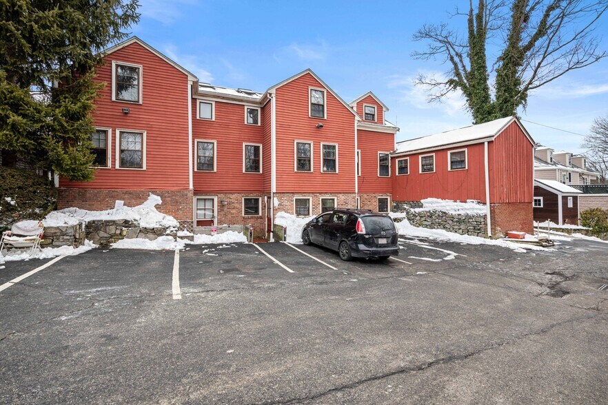 993 Chestnut St, Newton, MA à louer - Photo de l’immeuble – Image 3 sur 4