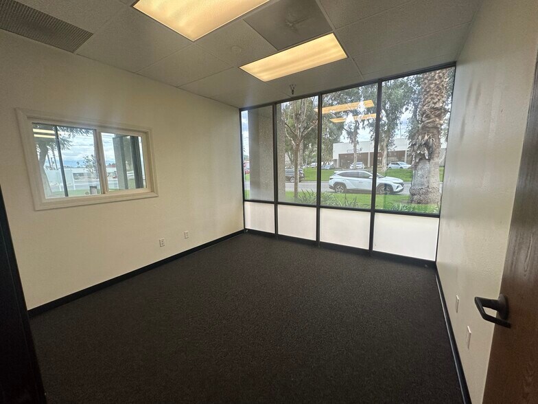 3333-3343 Durahart St, Riverside, CA à louer - Photo de l’immeuble – Image 3 sur 7