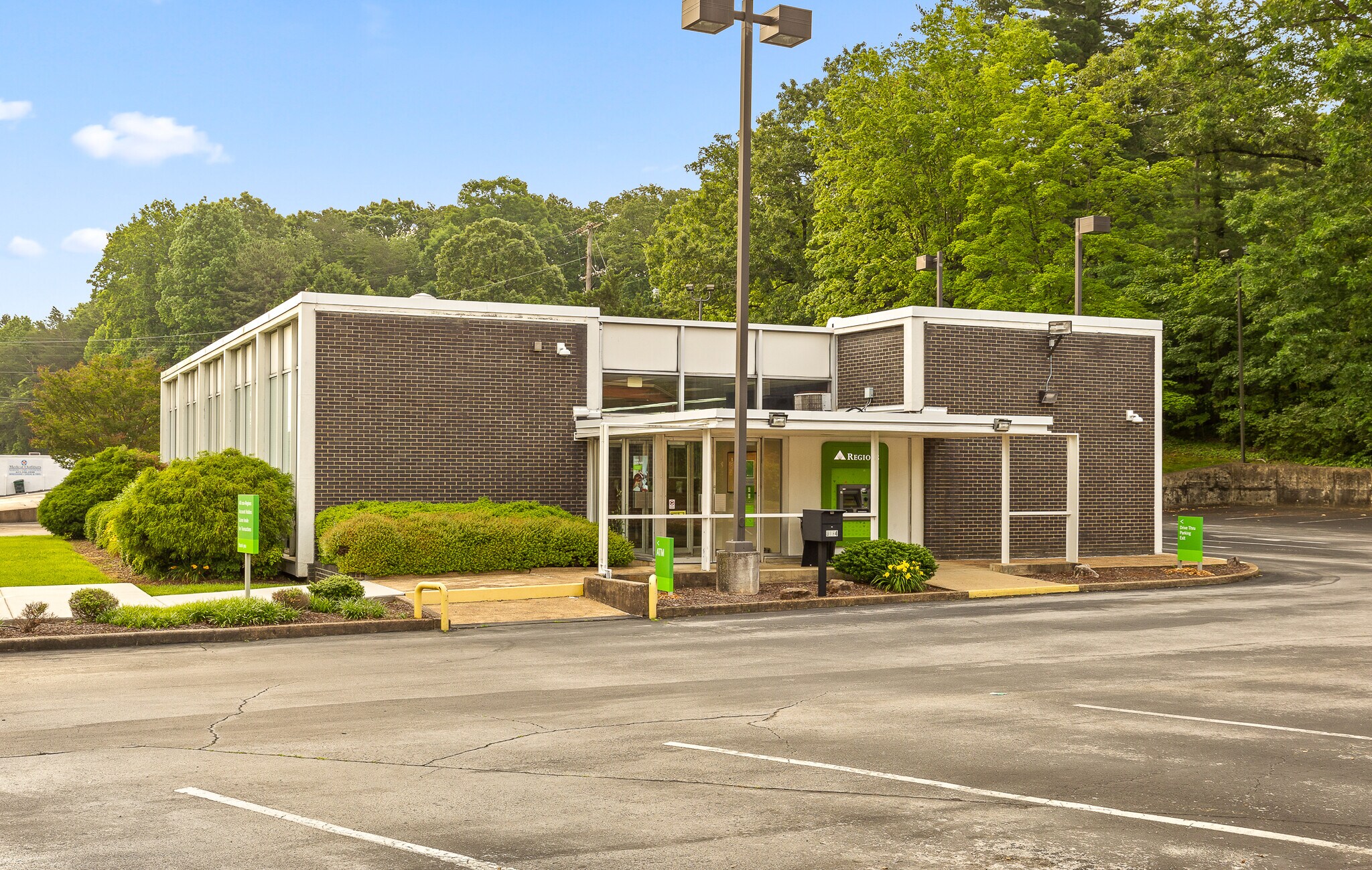 3894 Hixson Pike, Chattanooga, TN à louer Photo principale– Image 1 sur 15