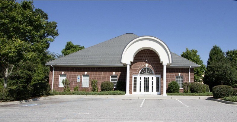 741 Greenlawn Dr, Columbia, SC à vendre Photo principale– Image 1 sur 2