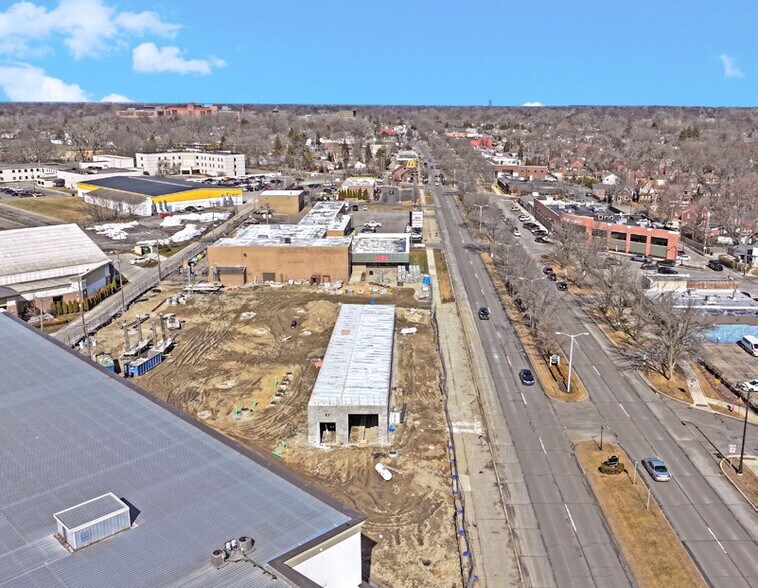 18155 Mack Ave, Detroit, MI à vendre - Photo de l’immeuble – Image 3 sur 7