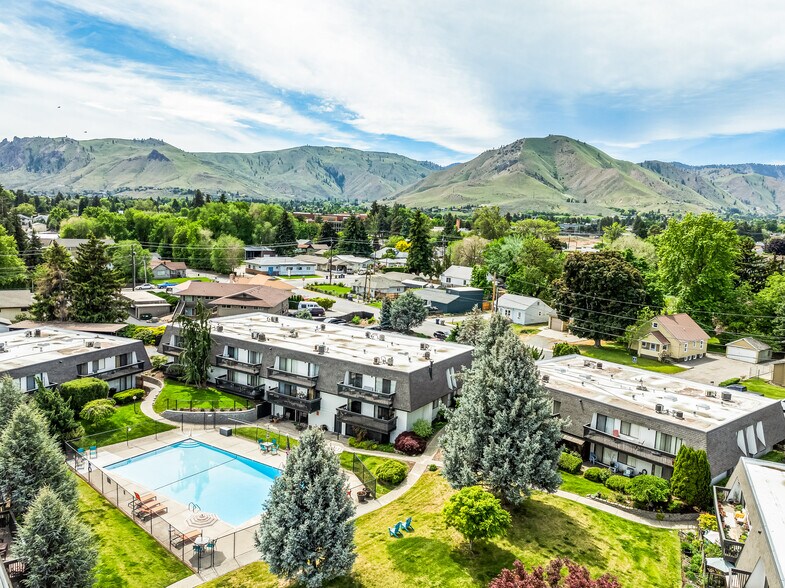 1311 Westwood Ave, Wenatchee, WA à vendre - Photo de l’immeuble – Image 1 sur 22