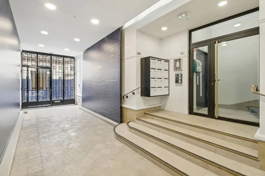 2 Rue De La Paix, Paris à louer - Photo de l’immeuble – Image 2 sur 15