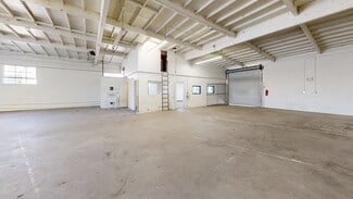Plus de détails pour 12311 Woodruff Ave, Downey, CA - Local d'activités à louer