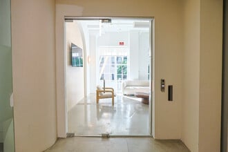 127 E 9th St, Los Angeles, CA à louer Photo intérieure– Image 1 sur 10