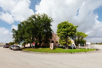Plus de détails pour 6750 NW 79th Ave, Miami, FL - Industriel/Logistique à louer