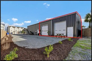 Plus de détails pour 604 N New River Dr, Holly Ridge, NC - Local d'activités à louer