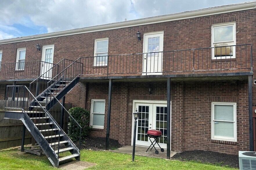 10323-10331 Linn Station Rd, Louisville, KY à vendre - Photo de l’immeuble – Image 2 sur 4
